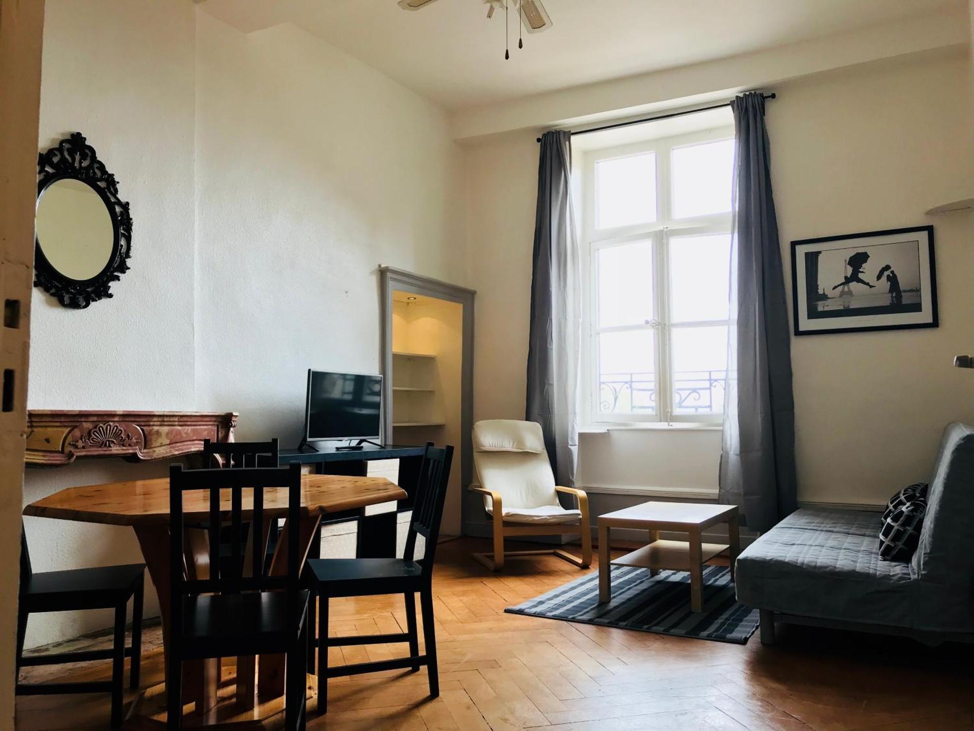 Nos Studios Au Centre Ville A Ντολ Εξωτερικό φωτογραφία